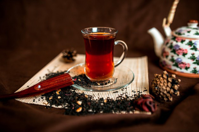 دم کردن چای ایرانی