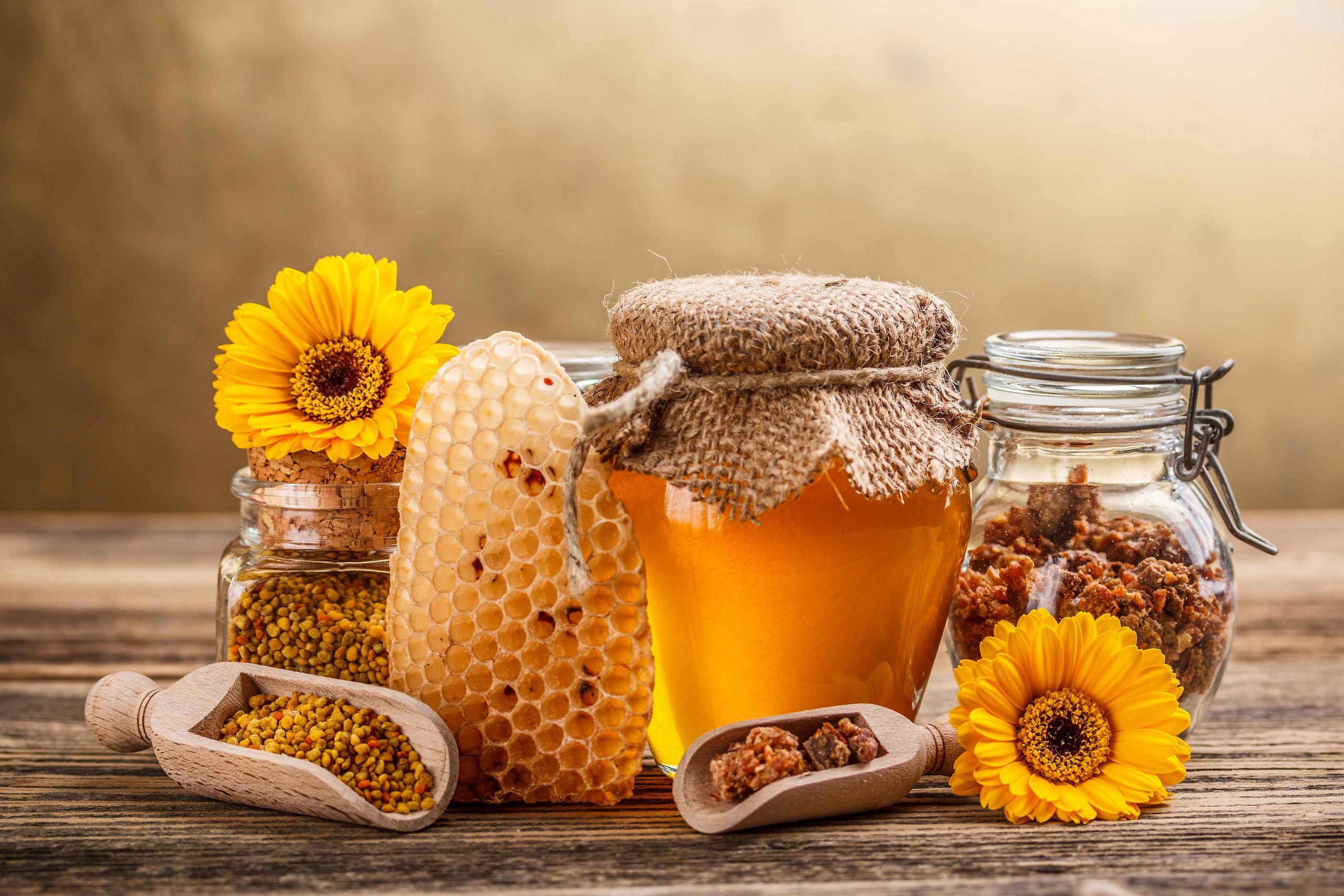 استفاده از عسل یک روش سنتی برای درمان سرماخوردگی به شمار می‌رود.