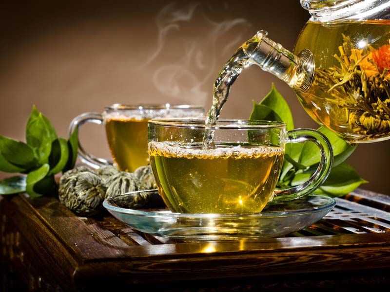 چای ارگانیک به آبرسانی و جفظ رطوبت بدن کمک می‌کند.